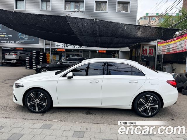 Mercedes-Benz A-Class A220 Sedan — пробег 13 000 км — фото 3 из 5