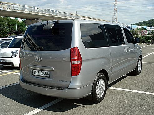 Hyundai Starex Van 5-Seater Smart — пробег 175 220 км — фото 4 из 5