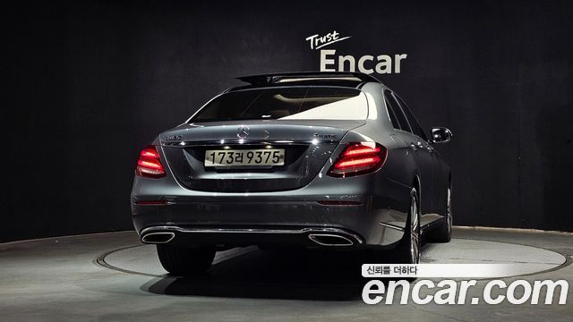 Mercedes-Benz E-Class из Кореи Encar
