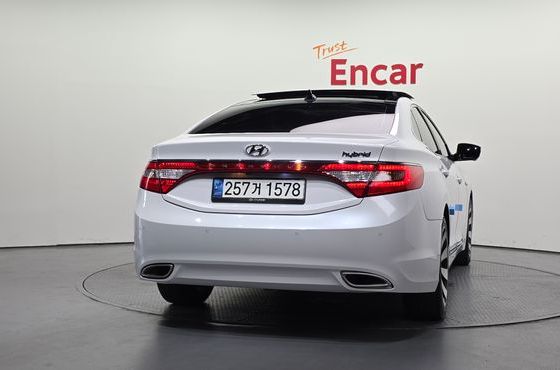 Hyundai Grandeur Premium — пробег 99 245 км — фото 4 из 5
