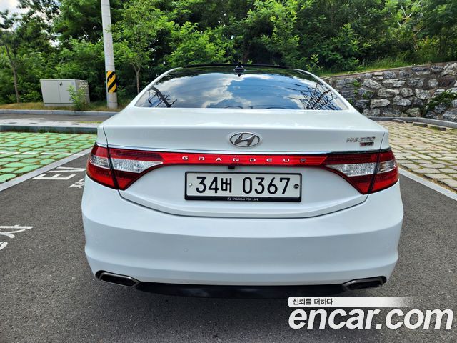 Hyundai Grandeur HG220 Diesel Premium Collection — пробег 200 000 км — фото 5 из 5