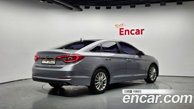 Hyundai Sonata 2.0 Smart — пробег 111 907 км — фото 2 из 5