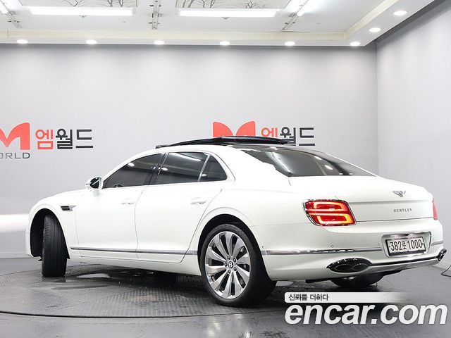 Bentley Flying Spur 4.0 — пробег 48 675 км — фото 3 из 5