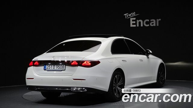 Mercedes-Benz E-Class из Кореи Encar