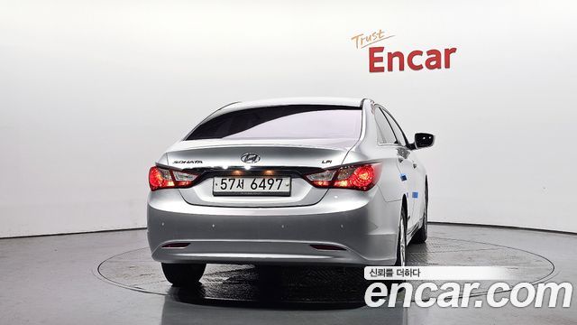 Hyundai Sonata LPi Luxury — пробег 154 021 км — фото 4 из 5