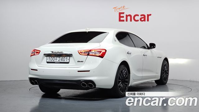 Maserati Ghibli из Кореи Encar