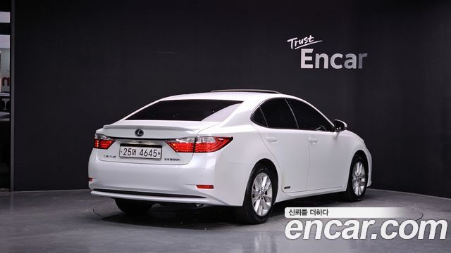 Lexus ES Executive XV60 — пробег 176 850 км — фото 2 из 5