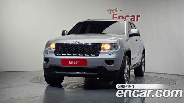 Jeep Cherokee 3.6 Overland WK2 — пробег 102 356 км — фото 3 из 5