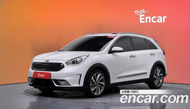 Kia Niro Noblesse — пробег 118 545 км — фото 1 из 5