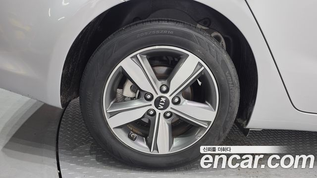 Kia K3 из Кореи Encar