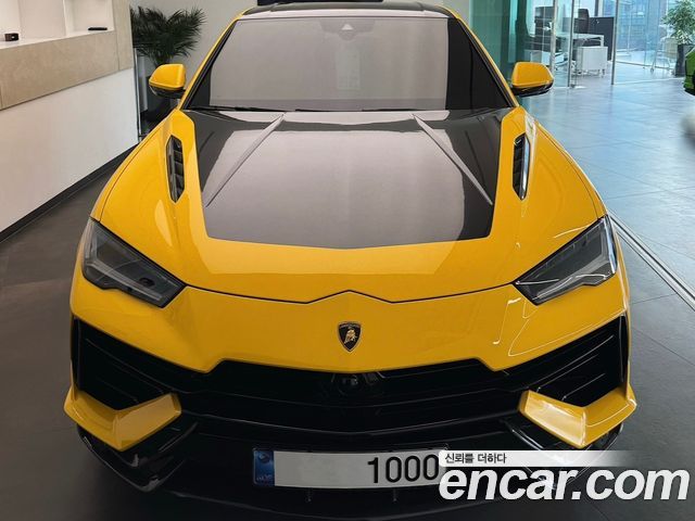 Lamborghini Urus из Кореи Encar