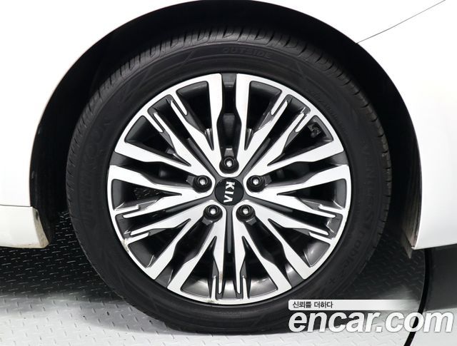 Kia K7 из Кореи Encar