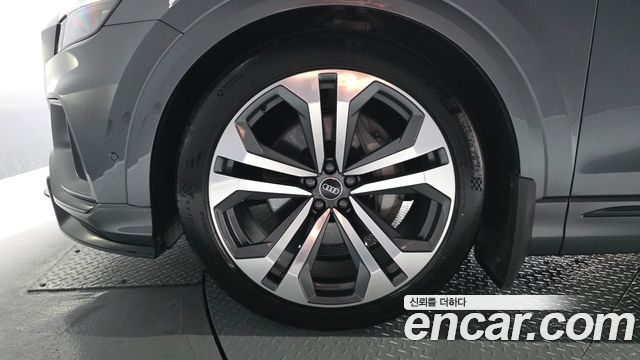 Audi Q8 из Кореи Encar