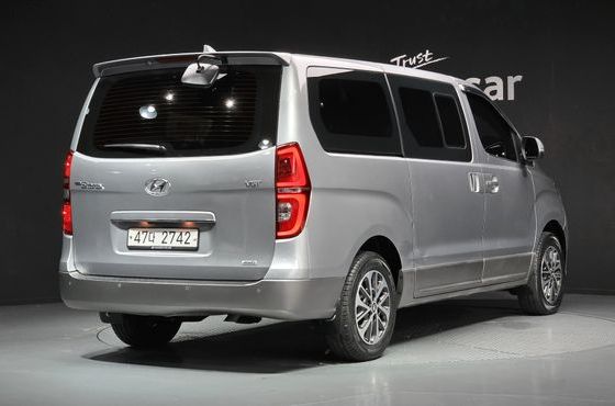 Hyundai Starex 4WD Urban 9-Seater Exclusive — пробег 36 346 км — фото 2 из 5