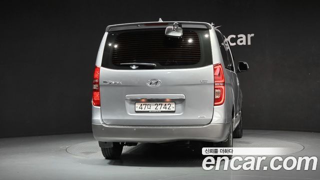 Hyundai Starex 4WD Urban 9-Seater Exclusive — пробег 36 346 км — фото 4 из 5
