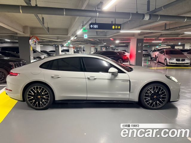 Porsche Panamera 2.9 AWD E-Hybrid — пробег 6 000 км — фото 3 из 5