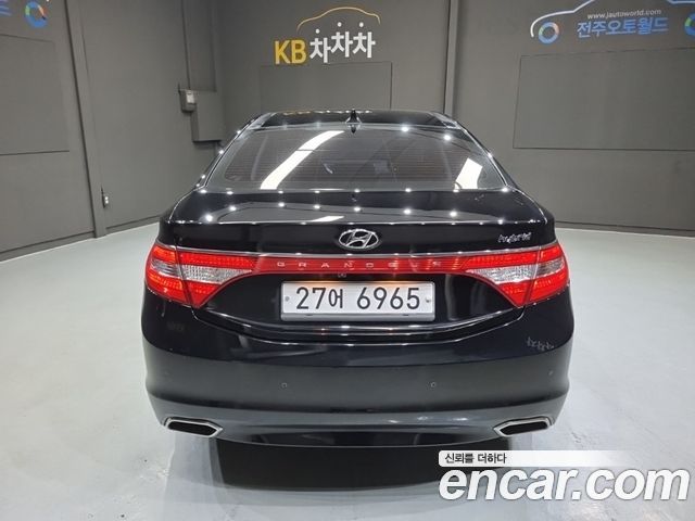 Hyundai Grandeur Premium — пробег 130 000 км — фото 4 из 5