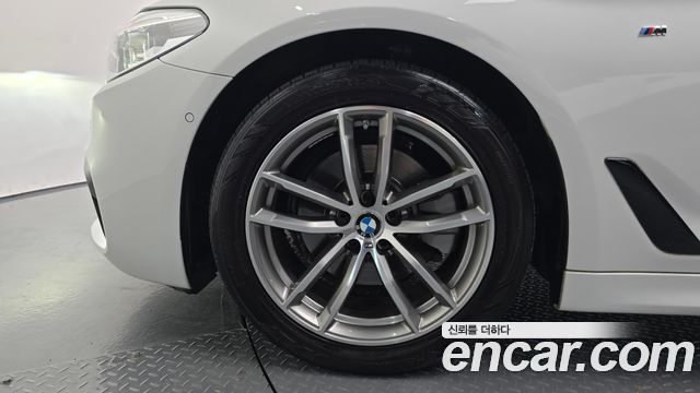 BMW 5-Series 520d xDrive M Sport Package Plus — пробег 125 083 км — фото 5 из 5