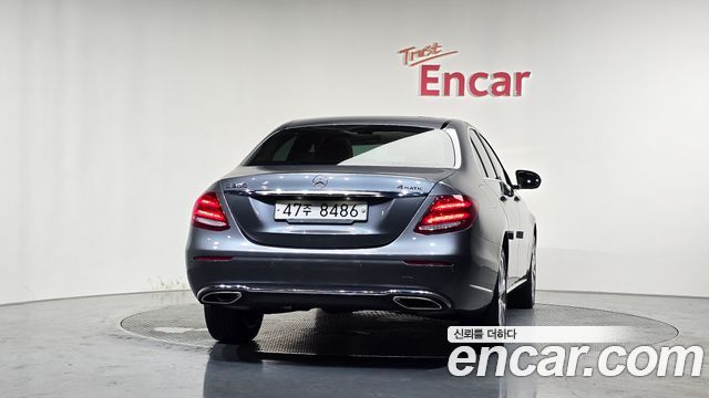 Mercedes-Benz E-Class из Кореи Encar