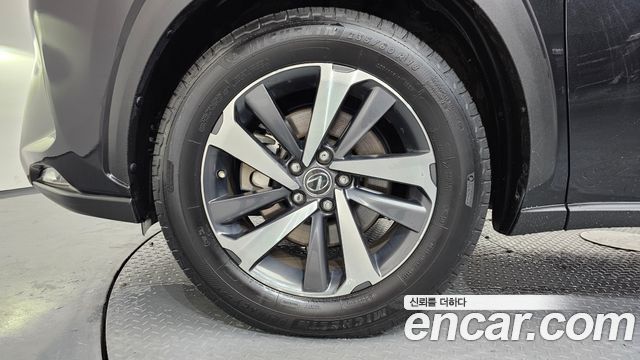 Lexus NX Supreme — пробег 121 256 км — фото 5 из 5