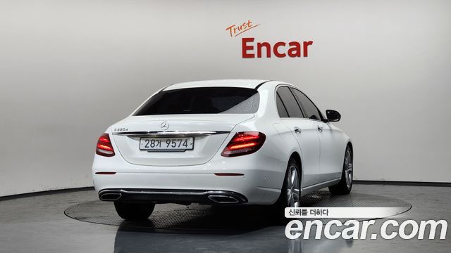 Mercedes-Benz E-Class из Кореи Encar