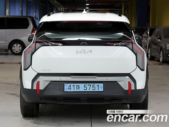 Kia EV3 из Кореи Encar