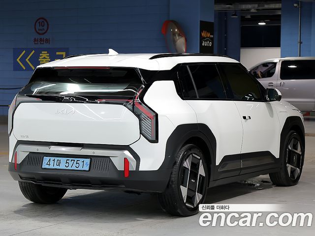 Kia EV3 из Кореи Encar