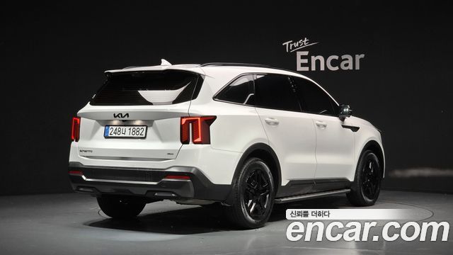 Kia Sorento HEV 1.6 4WD Signature X Line — пробег 10 122 км — фото 2 из 5