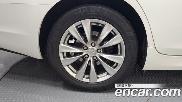 Infiniti M из Кореи Encar