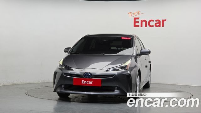 Toyota Prius 1.8 E — пробег 89 660 км — фото 3 из 5