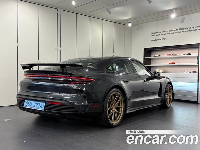 Porsche Taycan из Кореи Encar