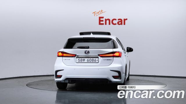 Lexus CT200h из Кореи Encar