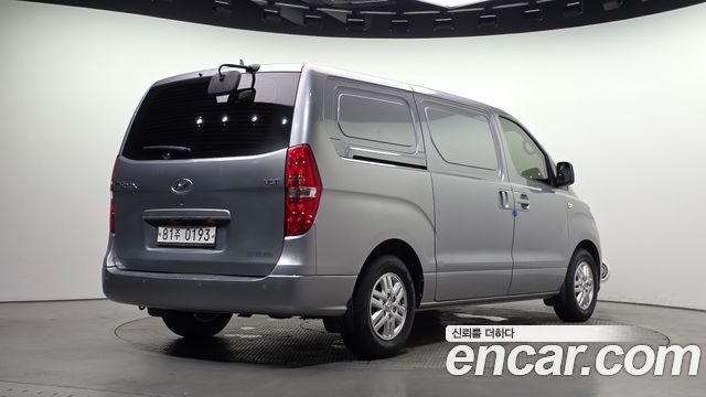 Hyundai Starex Van 3-Seater Smart — пробег 208 855 км — фото 2 из 5