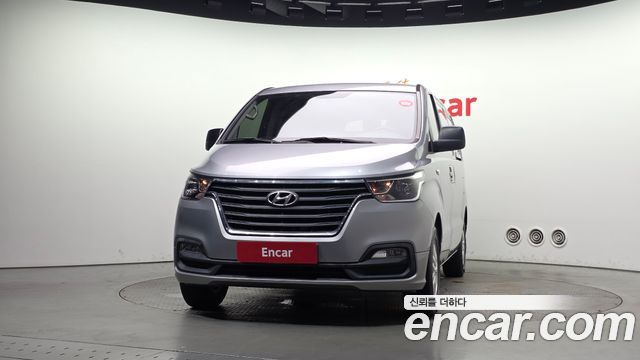 Hyundai Starex Van 3-Seater Smart — пробег 208 855 км — фото 3 из 5
