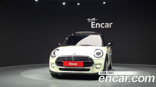 Mini Cooper Standard 3rd — пробег 65 569 км — фото 3 из 5