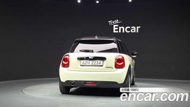 Mini Cooper Standard 3rd — пробег 65 569 км — фото 4 из 5