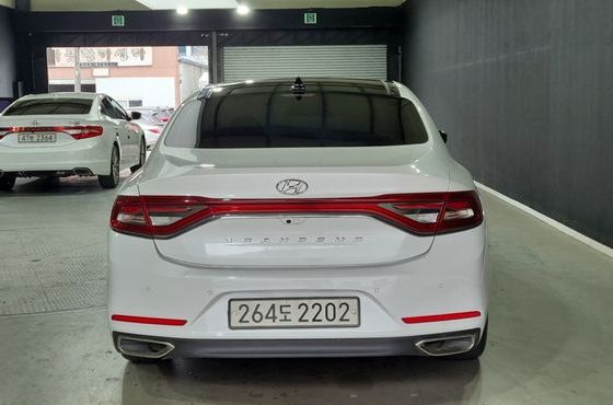 Hyundai Grandeur 3.0 LPi Modern (Rental Car) — пробег 89 596 км — фото 4 из 5