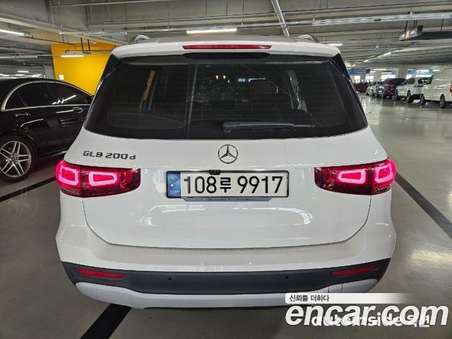Mercedes-Benz GLB-Class GLB200 d — пробег 120 000 км — фото 4 из 5