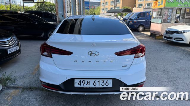 Hyundai AVANTE из Кореи Encar