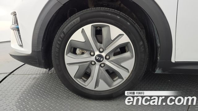 Kia Niro Noblesse — пробег 125 420 км — фото 5 из 5