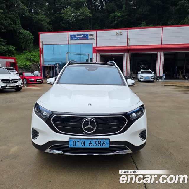 Mercedes-Benz EQB EQB300 4MATIC Electric Art — пробег 23 547 км — фото 1 из 5