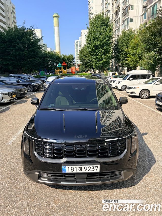Kia Carnival Gasoline 7 Seater X Line — пробег 7 900 км — фото 2 из 5