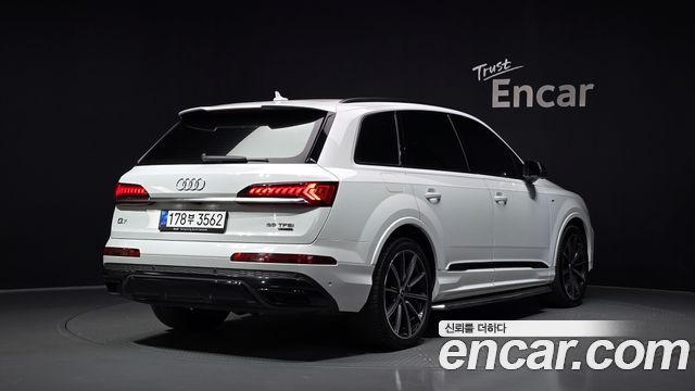 Audi Q7 55 TFSI Quattro Premium — пробег 186 313 км — фото 2 из 5