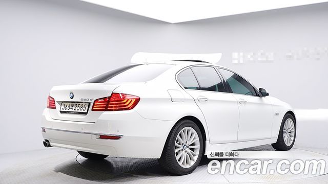 BMW 5-Series 520d Luxury Plus — пробег 93 914 км — фото 2 из 5