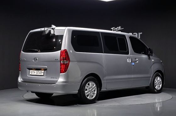 Hyundai Starex Van 5-Seater Smart — пробег 43 285 км — фото 2 из 5