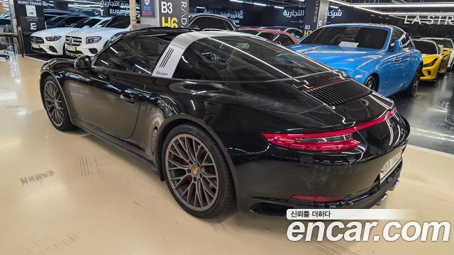 Porsche 911 TARGA 4S 991 — пробег 58 000 км — фото 1 из 5