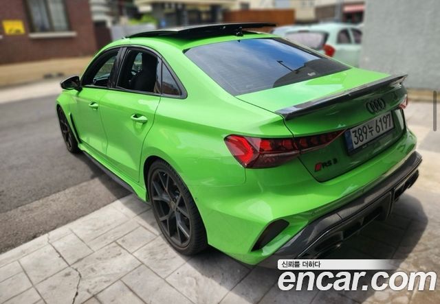 Audi RS3 2.5 TFSI Quattro Carbon Edition — пробег 10 500 км — фото 2 из 5