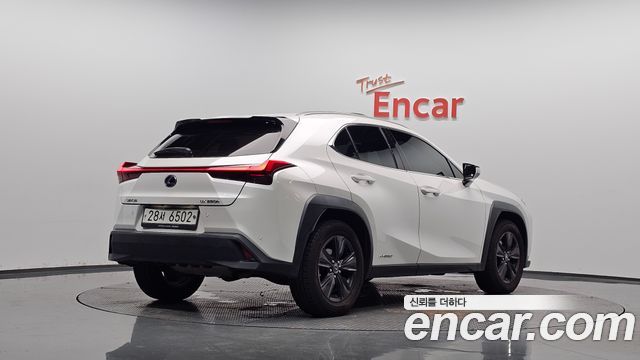 Lexus UX из Кореи Encar