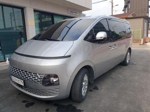 Hyundai Staria HEV 1.6 Tourer 9-Seater Modern — пробег 80 000 км — фото 1 из 5