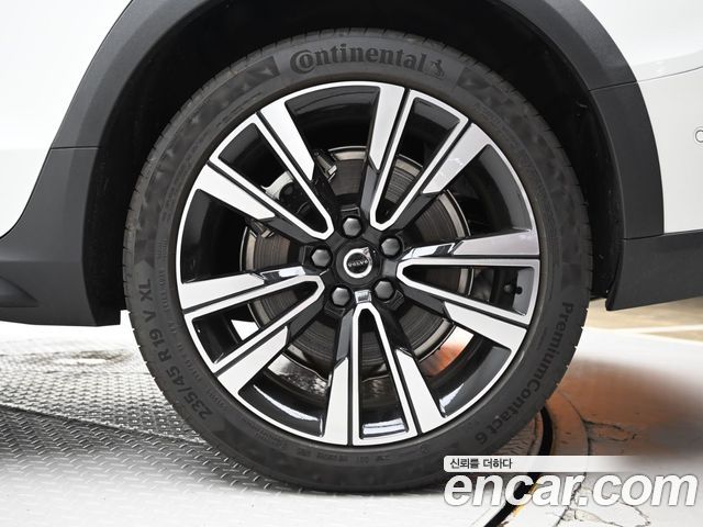 Volvo V60 B5 Ultra AWD — пробег 5 580 км — фото 5 из 5